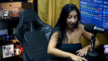 Oque você faria com essa buceta peludinha mete ou chupa renatinha mello podcast pápum no barraco