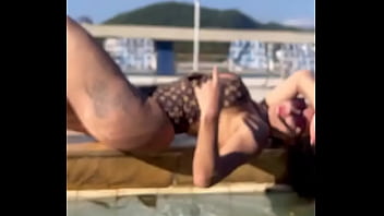 Você prefere mar ou piscina eu amo os dois ️