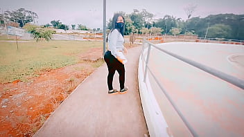 Latina de un gran culo grande folla por por dinero