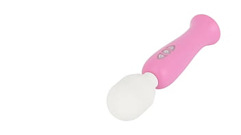 上質で小ぶりな電マは取り回しバツグン！　初めての電マにピッタリの程よい強さ。