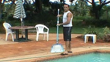 Mature lady sexy in the pool