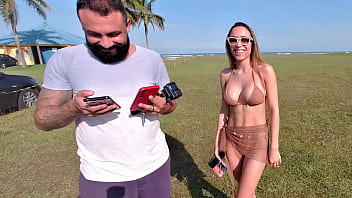 Priscila putaria aérea pelada e se masturbando no paramotor