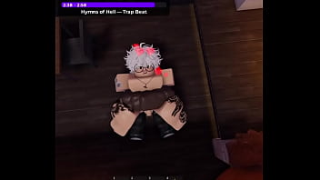 Detonando de pelo blanco y muslos gigantes