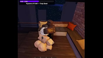 Detonando de pelo blanco y muslos gigantes