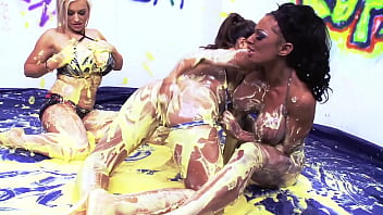 Sapphic Threesome Party With Valery Summer And Kerry Louise Are Milfs Who Tongue Pussy thumbnail