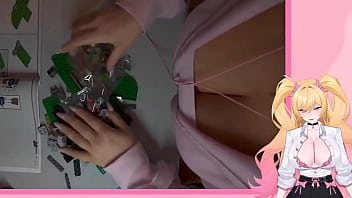 Found a tiny little simp ron in my handcam stream and he immediately got yummfffed up by my cash cleavage~he ended u