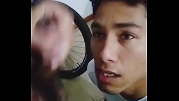 Chupando A Macho Caliente thumbnail