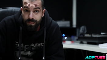 Aris dark la teen española amante de chupar pollas