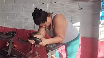 Invito A La Chica Sexy De Culo Grande Del Gimnasio A Mi Casa Y Termino Cogiéndola Muy Rico thumbnail