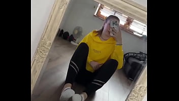 Good morning take a look at of #nikesocks #whitesocks #feet #fetish #sole girl