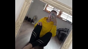 Good morning take a look at of #nikesocks #whitesocks #feet #fetish #sole girl