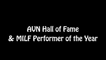 Milf in the shower teasing blonde julia ann poses for your pleasure