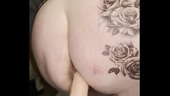 Minxycme gets ass stretched by sex machine