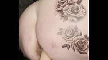 Minxycme gets ass stretched by sex machine