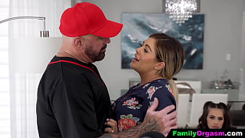 Stepdaughter blackmails with a blowjob to he stepdad