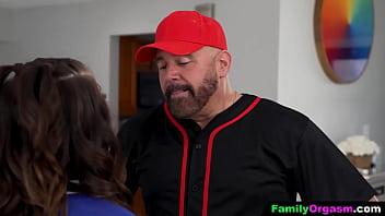 Stepdaughter blackmails with a blowjob to he stepdad