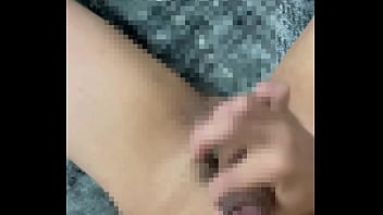 寸止め途中でちょっとおもらし射精