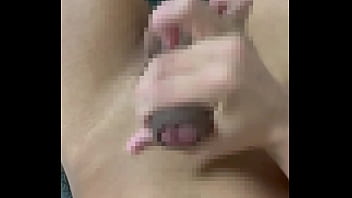 寸止め途中でちょっとおもらし射精