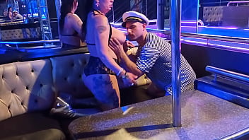 Dinnigata e capitão transante na boate fazendo aquele sexo pegado