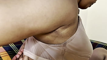 Collage girls fingering her pussy and smoking