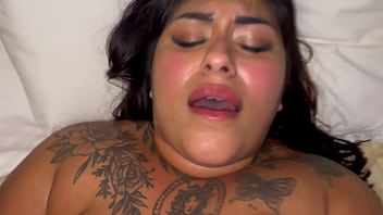 Botei ela pra me mamar na varanda do apartamento até avião passou depois fudi muito seu cu e tomei o seu leite de peito