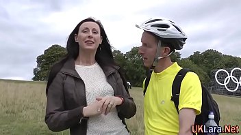 Mature brit cum cyclist