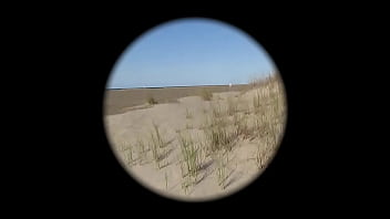 Enfin le premier contact avec la plage difficile de résister à la chaleur