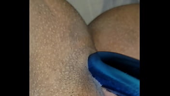 Vibrador hace que se moje