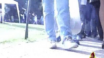 Upskirt sem calcinha