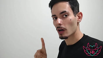 Fui visitar meu amigo e peguei ele no flagra com a esposa