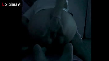 Post pranzo lei lo succhia e si prende lo sperma dentro