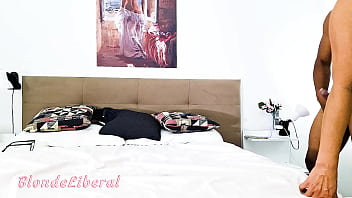 Camareira de hotel safada continuou fodendo com o hospede e começou a dar o cu para ele lobo italiano parte 2 3 trailer