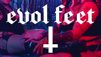 Brat lesbian tickling & orgasm