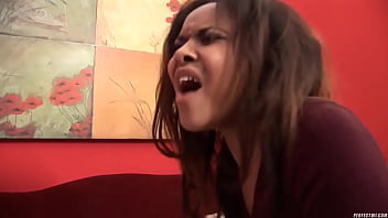 Negra Gruesa Es Cogida Por Su Hombre thumbnail