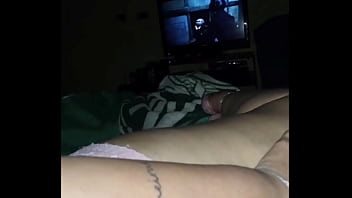 Solita y cachonda saludos