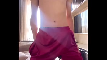 Ballbusting high heels