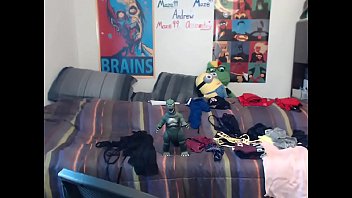 Amateur alexxxcoal flashing ass on live webcam