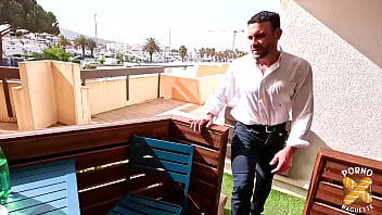 Sophia sublime milf adore la branlette espagnole