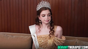Prom queen visits pervy therapist