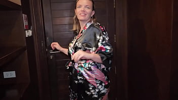 Un joi pov anal ou vous serez a la place de la bite que je m'occupe et prend