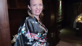 Un joi pov anal ou vous serez a la place de la bite que je m'occupe et prend