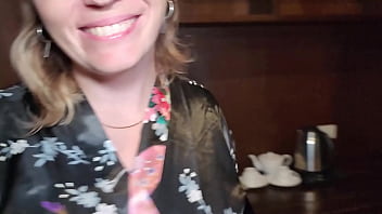 Un joi pov anal ou vous serez a la place de la bite que je m'occupe et prend