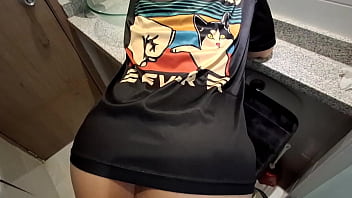 Fui a un restaurante con mi novio nos toman la respectiva orden me quedo gustando el mesero así que fui al baño y tuve un buen sexo sin que mi novio se diera cuenta Fui a un restaurante con mi novio nos toman la respectiva orden me quedo gustando el mesero así que fui al baño y tuve un buen sexo sin que mi novio se diera cuenta