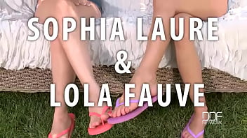 Foot Fucking Besties Insatiable Leg Fetish Lesbians thumbnail