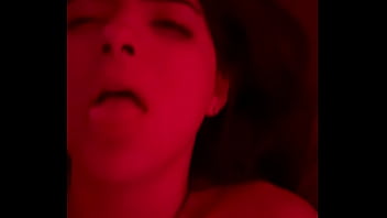 Le voy a venir en su boca novia