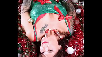 Did A Little Christmas Photoshoot With Msnaughyangel This Weekend Super Cute Groovylj thumbnail