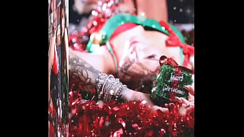 Did a little christmas photoshoot with msnaughyangel this weekend super cute groovylj