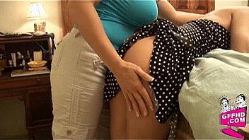 Girls Having Fun 0490 thumbnail