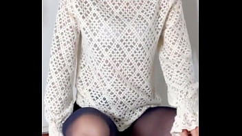 Siganjue 上班之前还要对着镜子好好整理一番！