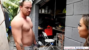 Slutty viviana mulino is in the mood to play dirty